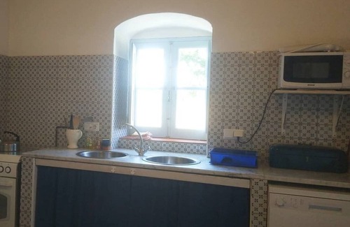 Santiago do Cacem Cottage | Typical alentejan cottage in the countryside, with communal pool.