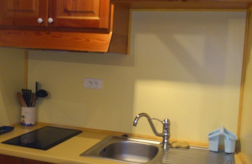 Saint-Chaffrey Apartment | Typical and south-facing ground floor apartment close to the trails and stores