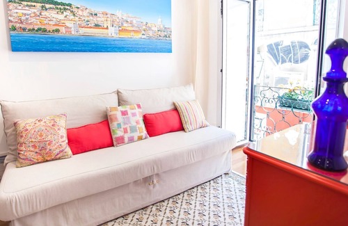 Encarnacao Apartment | Typical Bairro Alto Apartment Lisbon