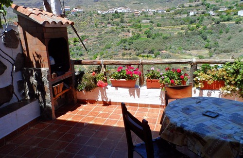 Tejeda Cottage | Typical house Canaria, Tejeda with all amenities.