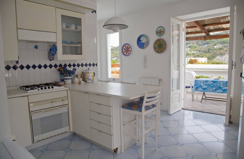 Forio House | Typical Mediterranean Villa 200m from the sea surrounded by greenery, special offers bridges