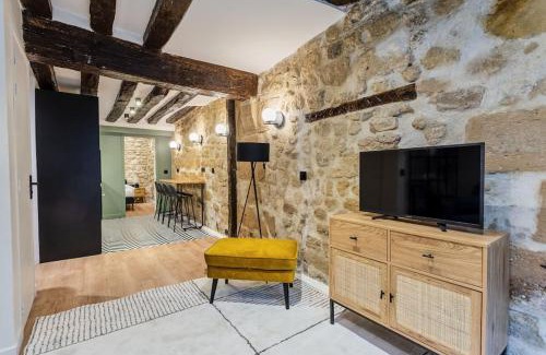 Arsenal Apartment | Typical Parisian Apartment in Le Marais#4 pers