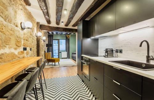 Arsenal Apartment | Typical Parisian Apartment in Le Marais#4 pers