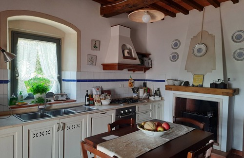Camaiore House | Typical Tuscan country house on the hills between Viareggio and Camaiore.