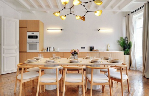 Quartier de la Place-Vendome Apartment | Typically Parisian 4-Bedroom Apartment near the Louvre