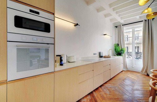 Quartier de la Place-Vendome Apartment | Typically Parisian 4-Bedroom Apartment near the Louvre