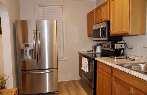 Tyrone House | Tyrone Haven Entire 2 Bedroom House near Delgrosso Park