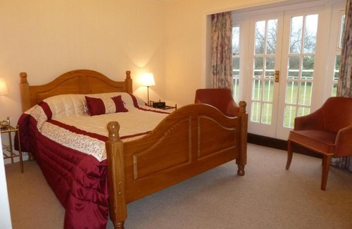 New Forest District Hotel | Tyrrells Ford Hotel
