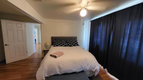Garfield Apartment | U2 - Private 2BR Walkup APT in DT PHX with pkg