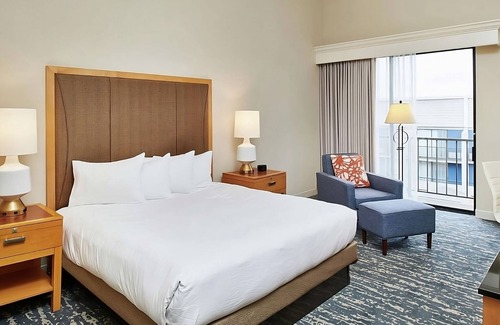 Berkeley Hotel | UC Berkeley Stay by the Bay | Pool, Parking & Pet Friendly