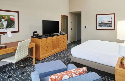 Berkeley Hotel | UC Berkeley Stay by the Bay | Pool, Parking & Pet Friendly