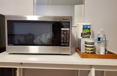 Palms House | UCLA/Santa Monica nearby 1B/1B Unit