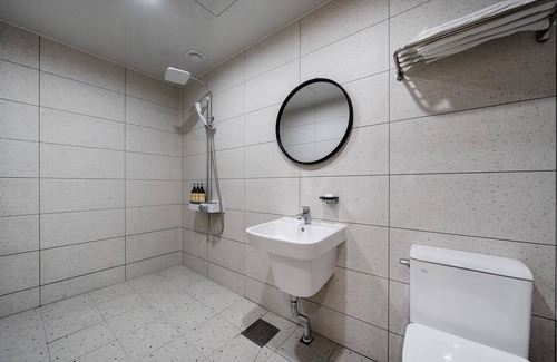 Uiryeong Hotel | Uiryeong Crystal