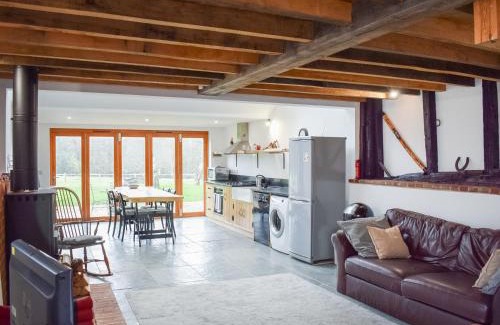 Scaynes Hill House | Uk46591 - Polecat Barn