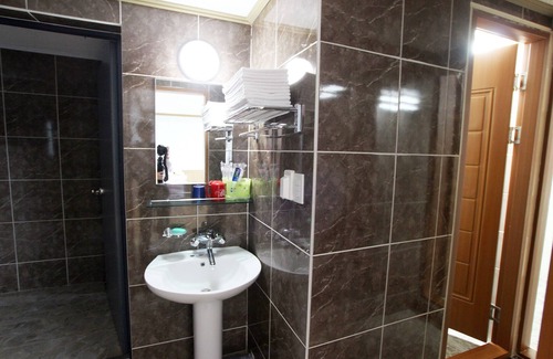 Ulleung-gun Hotel | Ulleung Hwangje Hotel