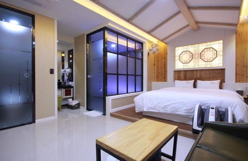 Ulsan Hotel | Ulsan KTX Station G and G