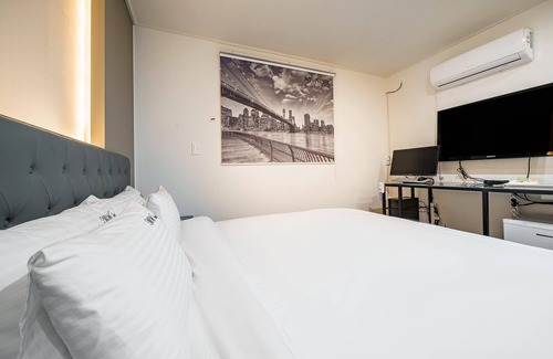 Ulsan Hotel | Ulsan Yeungnamalpeuseu MW