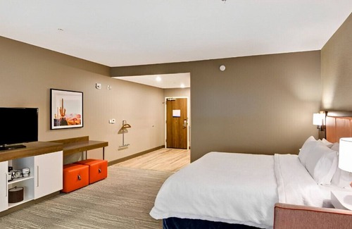 Tucson House | Ultimate Cozy Retreat Awaits! W/ Breakfast!