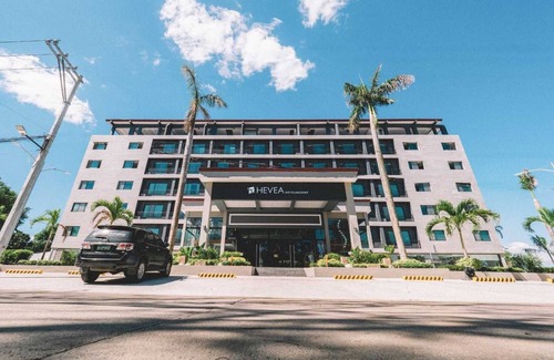 Angeles City House | Ultimate Family Escape at Sunday Hevea Resort