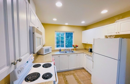 Campbell River House | Ultimate Fishing Escape: Reel in the Best Catches & Breathtaking River Views