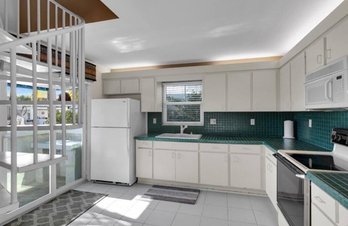 Indian Waterways House | Ultimate Keys Oasis! 4 Bedroom, Poolside Retreat!