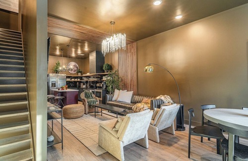 Music Row House | Ultimate Luxury Experience! 4BR w/Beautiful Rooftop Views! Close to Everything!