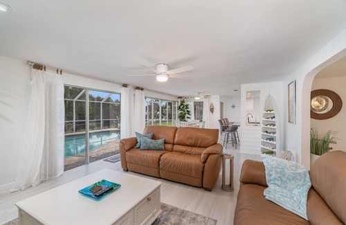 Lochmoor Waterway Estates House | Ultimate Riverfront Escape w/private heated pool