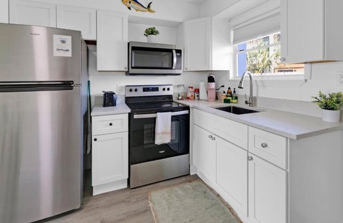 Fort Walton Beach Apartment | Ultimate Waterfront 2BR Condo on Okaloosa Island