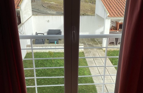 Lourinha House | Ultra complete house with garden and barbecue, garage - 6 km from the beaches