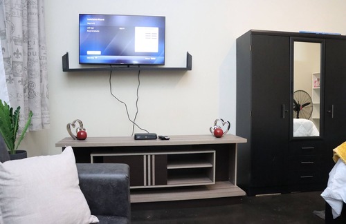 Downtown Johannesburg Apartment | Ultra Modern Apartment Coming With Unlimited 5G WIFI And DSTV.