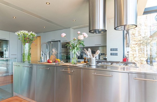 Monserrate Villa | Ultra Modern Cascais Villa | 4 Bedrooms | Villa Equador | Pool Table | Stunning.