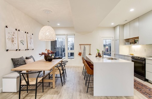 Phoenix Hill House | Ultra Modern in NuLu, Hot Tub, Fire Pit, King Bed