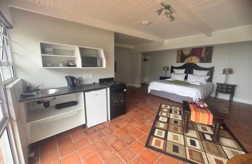 Beacon Bay House | Ulwandle ngasemlanjeni