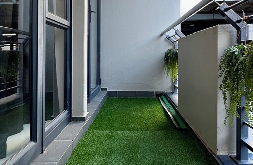 Umhlanga Apartment | uMhlanga Condo w/FREE WiFi, Pool, Gym at Urban Park