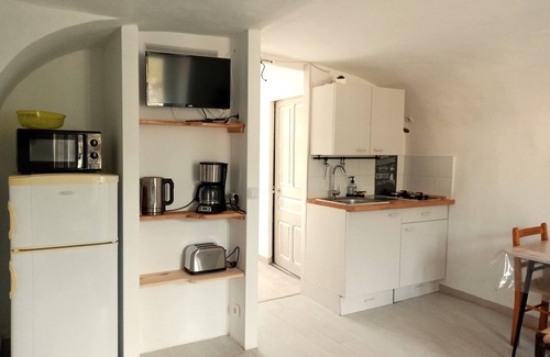 Saint-Laurent-le-Minier Apartment | un Appartement Tout en Voutes et en Charme a Deux pas de la Riviere