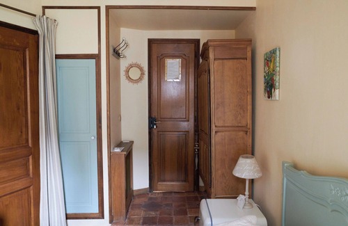 Notre-Dame du Mont Bed & Breakfast | Un mas en ville