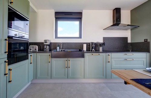 Boue House | Un nid dans la Grange - Maison avec jacuzzi et sauna