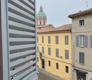 Reggio nell'Emilia Apartment | Una finestra sul centro storico