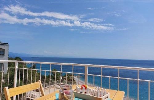 Bergeggi Apartment | Una finestra sul mare Home 1
