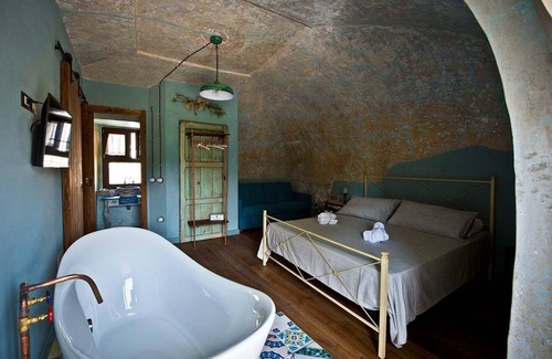 Dragonea Bed & Breakfast | una volta ancient home