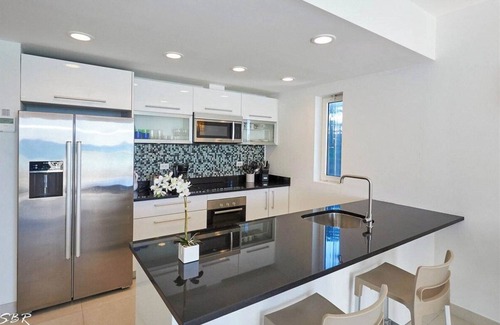 Simpson Bay Condo | UNBRIDLED Le Papillon: Beachfront Elegance with Backup Generator