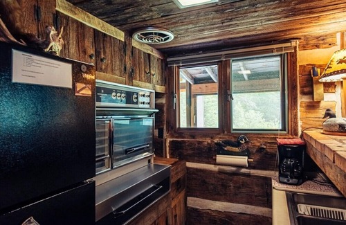 Grayling Cabin | Uncle Tom's Cabin - A Classic On The Au Sable