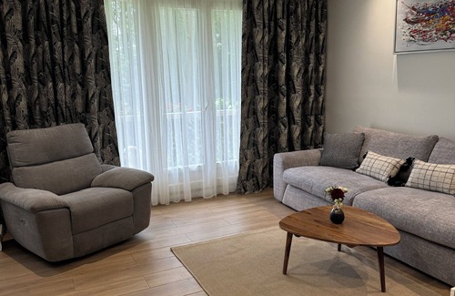 Ablon-sur-Seine House | Une chambre dans un appartement, chez l’habitant