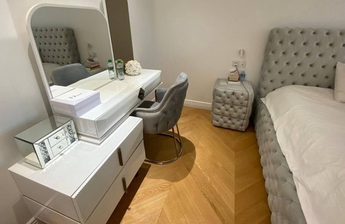 La Varenne Saint-Hilaire Villa | Une Villa de Rêve Pour les Jeux Olympiques à La Varenne : Détente et Élégance -