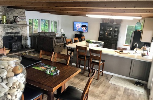 Hamilton Branch House | Unforgettable Lakefront 5+Bedroom in Lake Almanor