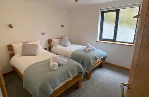 Penycwm Apartment | Unforgettable sea views, Hot tub, Modern property