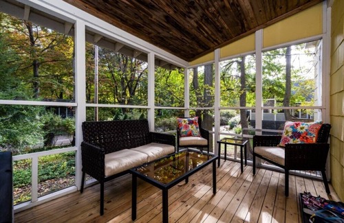 New Buffalo House | Union Pier Charmer Close To Association Beach and Downtown!