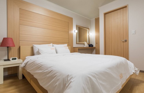 Busanjin Hotel | Uniqstay