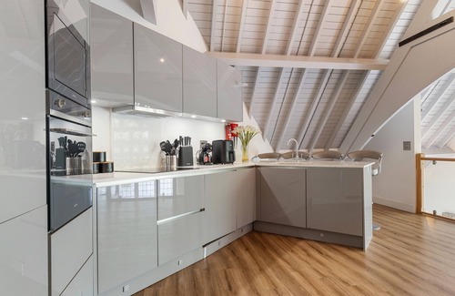 Valentines Apartment | Unique 3BD Penthouse in Historic Church Conversion