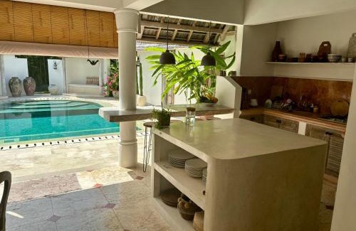 Tanjungbenoa Villa | Unique 3BR Villa with Pool 5 minute walk to the Pererenan beach